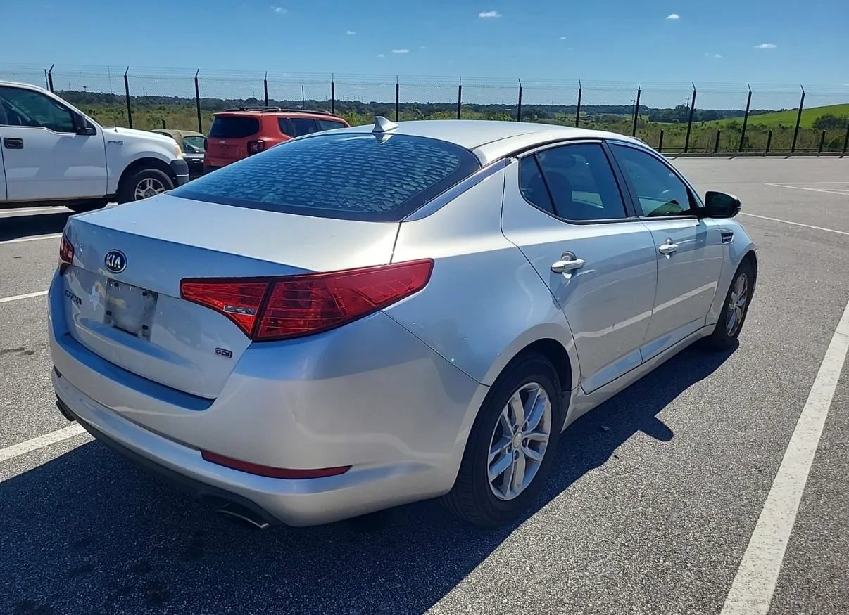 Used 2013 Kia Optima LX FWD image 2