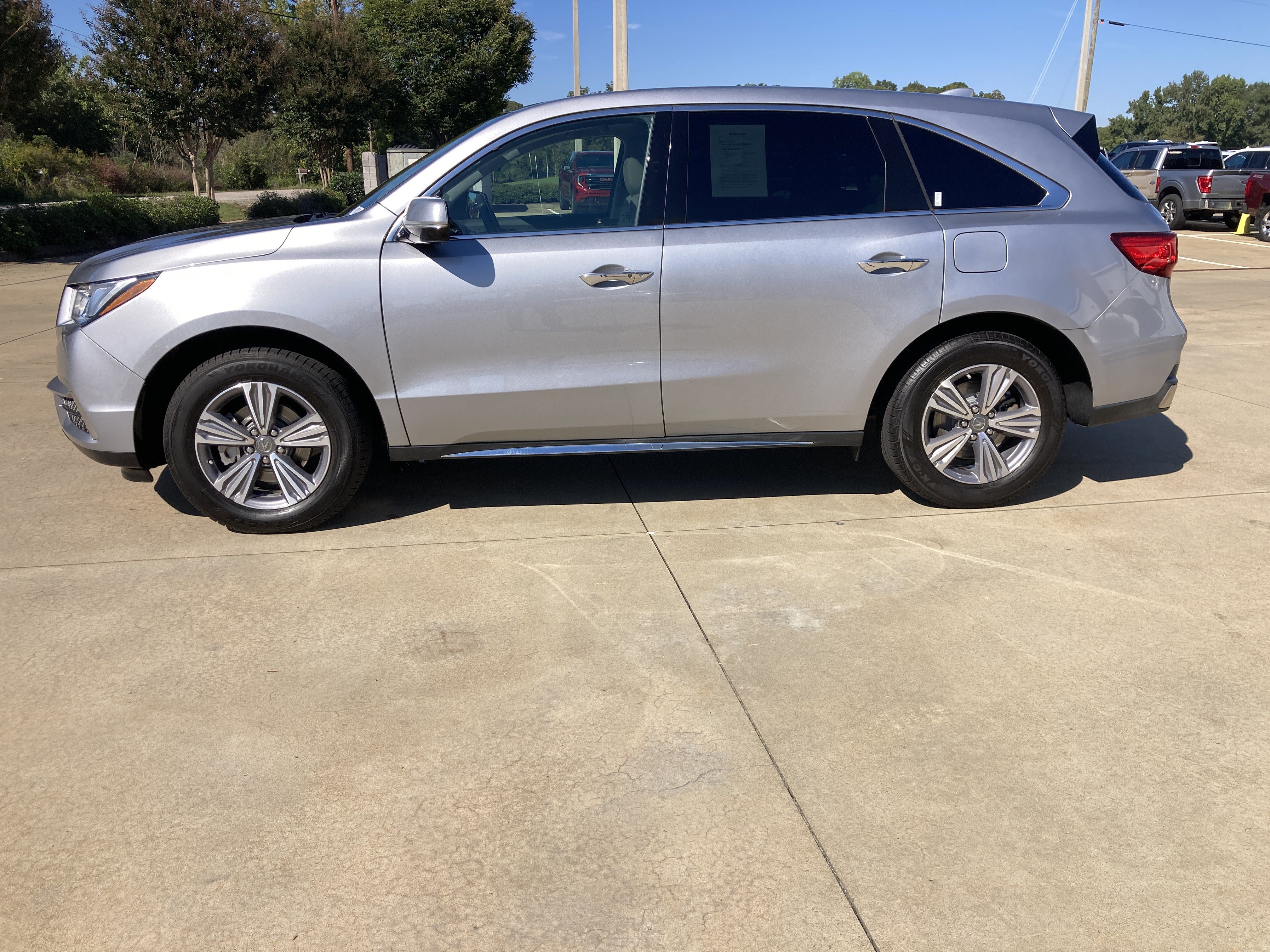 Used 2020 Acura MDX FWD image 9