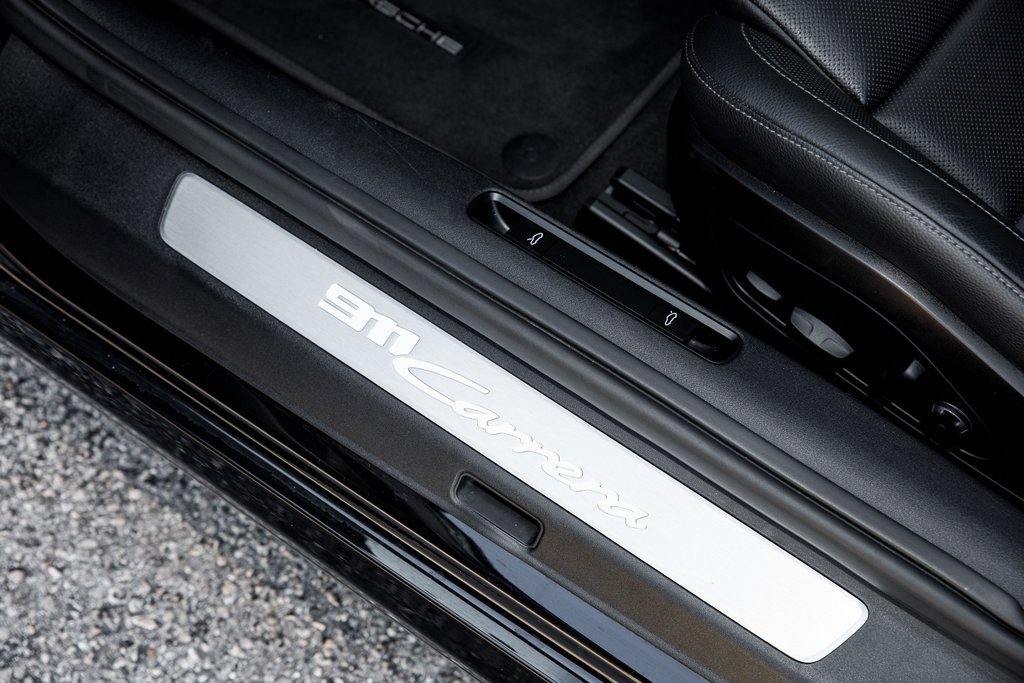 Used 2025 Porsche 911 Carrera image 19