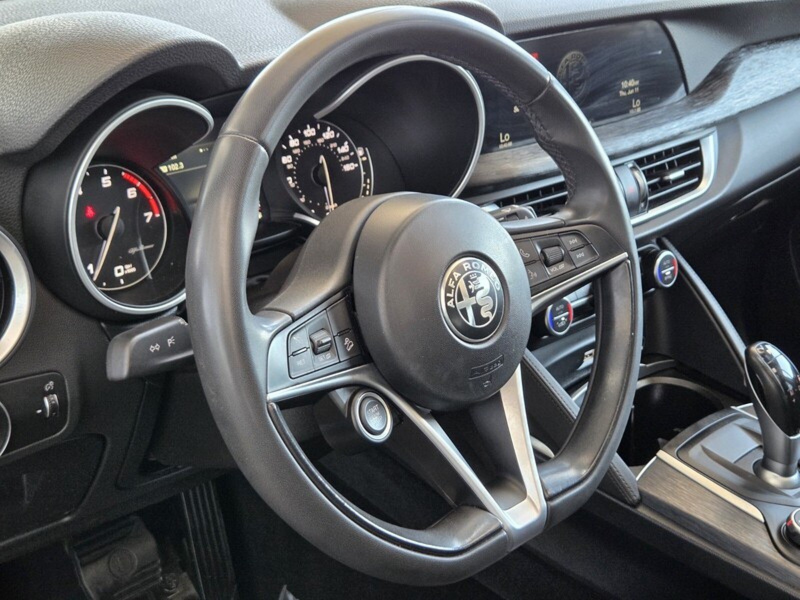 Used 2019 Alfa Romeo Stelvio AWD w/ Nero Edizione image 26