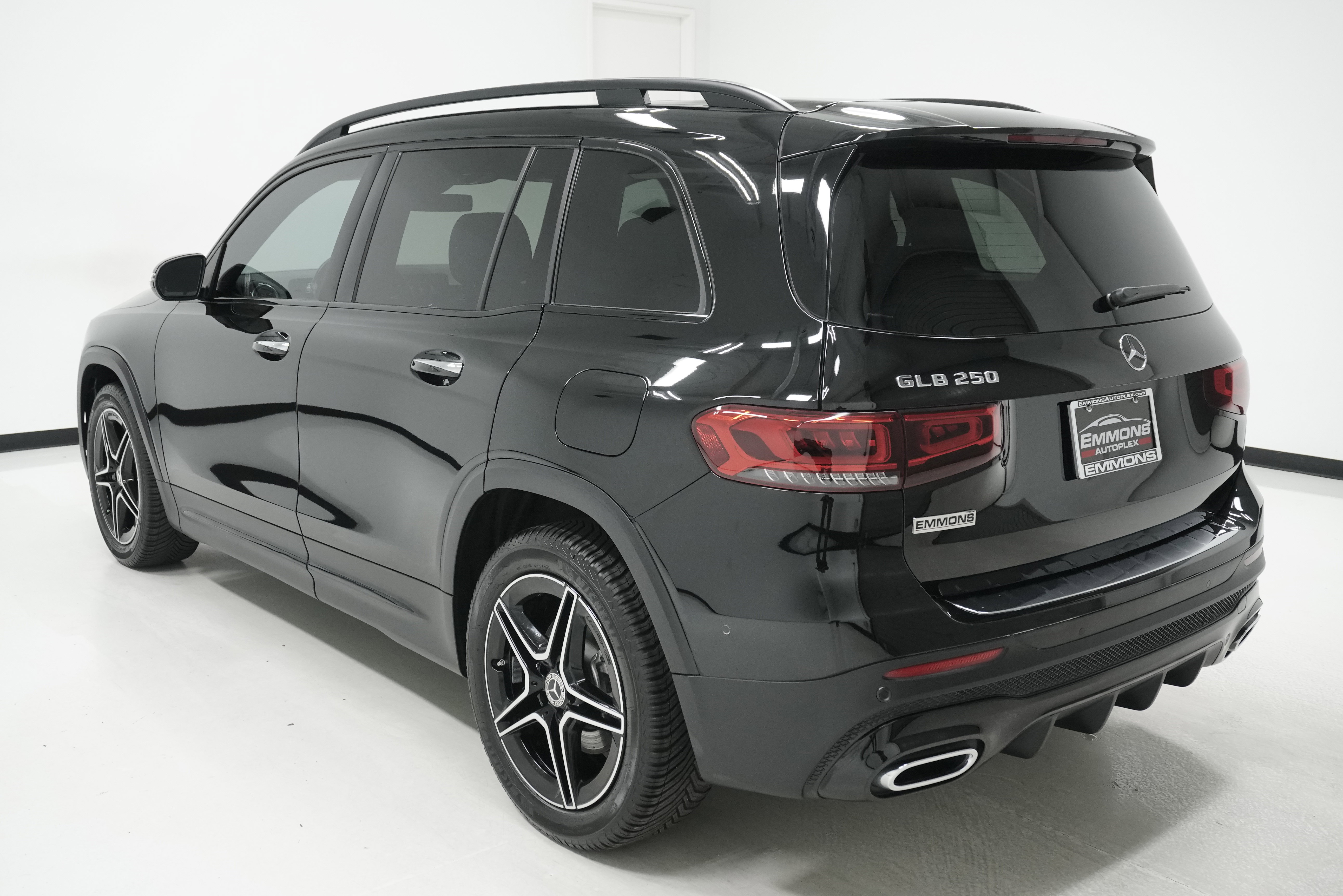 Used 2022 Mercedes-Benz GLB 250 image 6