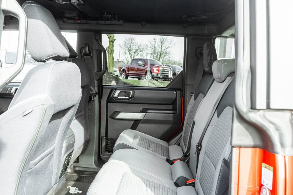 Used 2023 Ford Bronco Outer Banks image 28