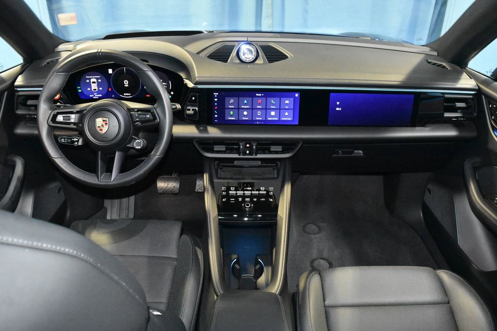 Used 2024 Porsche Macan 4 Electric image 9