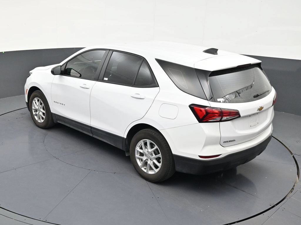 Used 2024 Chevrolet Equinox LS w/ LS Convenience Package FWD image 11