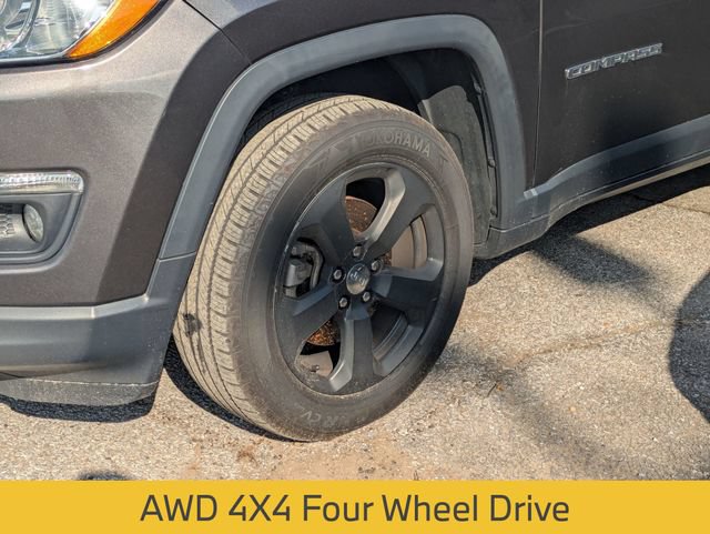 Used 2018 Jeep Compass Latitude w/ Popular Equipment Group AWD/4WD image 5