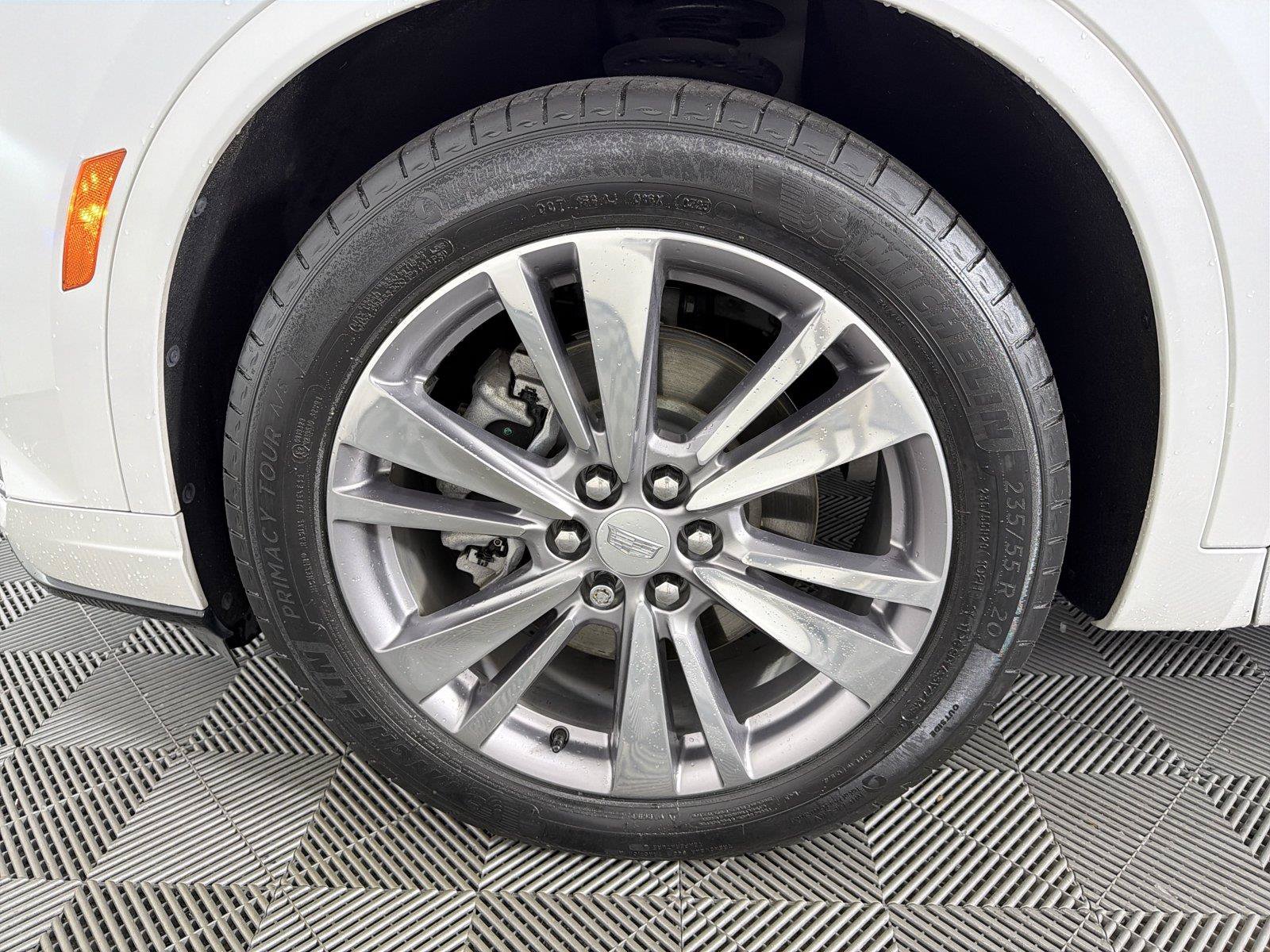 Used 2023 Cadillac XT6 Premium Luxury FWD image 9