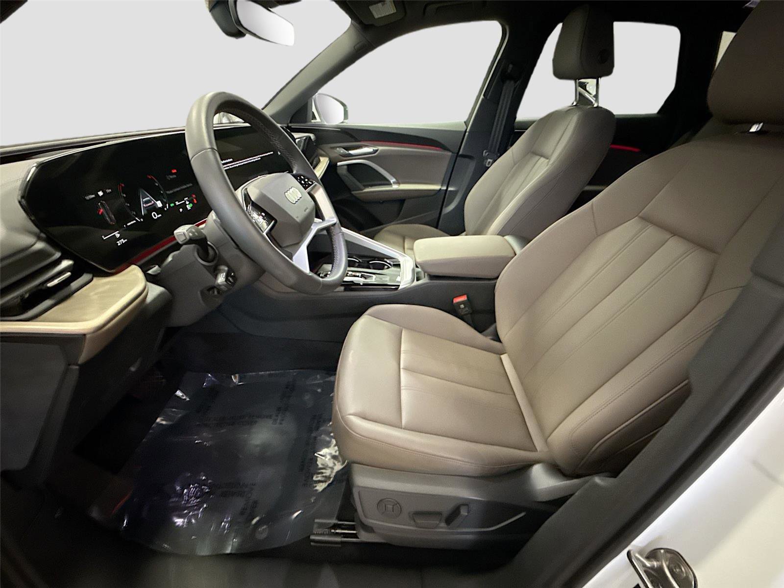 Certified 2025 Audi Q5 Premium w/ Convenience Package image 21