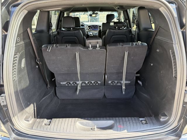 Used 2025 Chrysler Pacifica Select FWD image 25