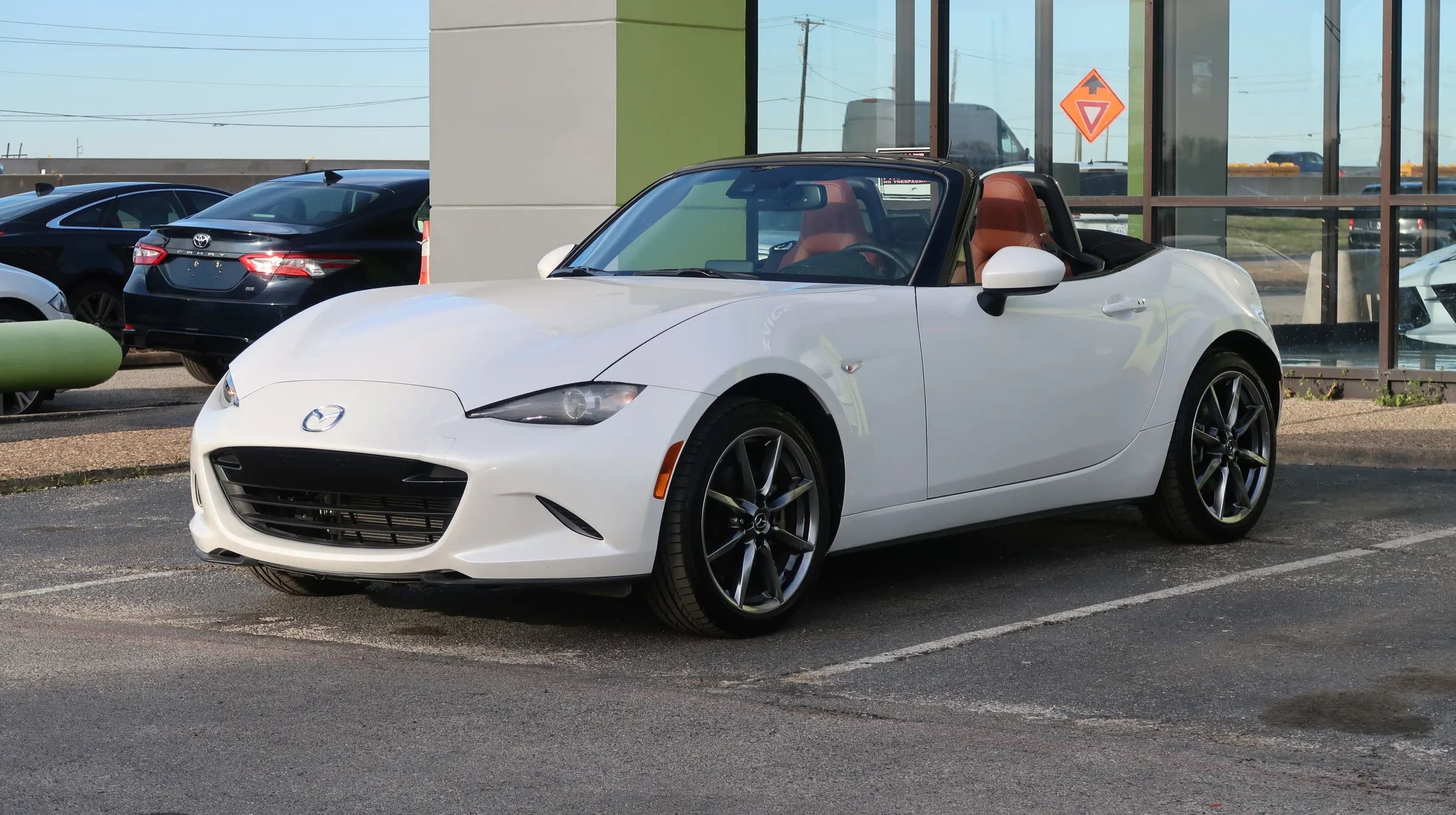 Used 2023 MAZDA MX-5 Miata Grand Touring image 8