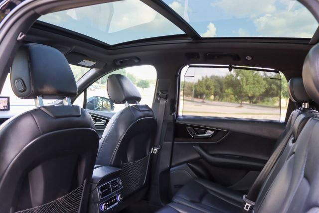 Used 2018 Audi Q7 3.0T Prestige w/ Prestige Package image 27