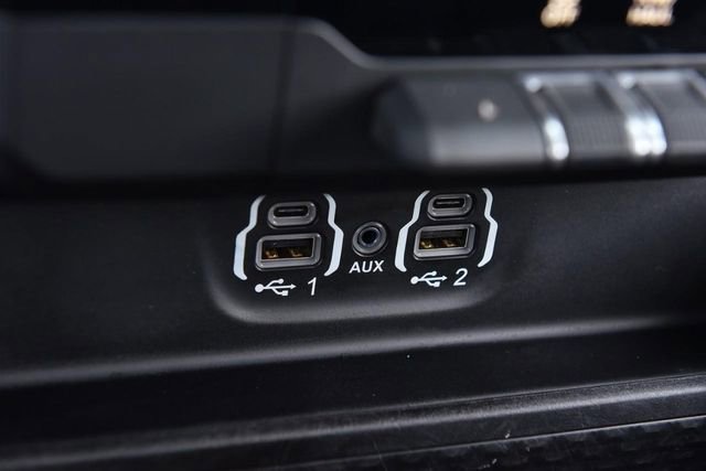 Used 2024 RAM 1500 Laramie AWD/4WD image 19