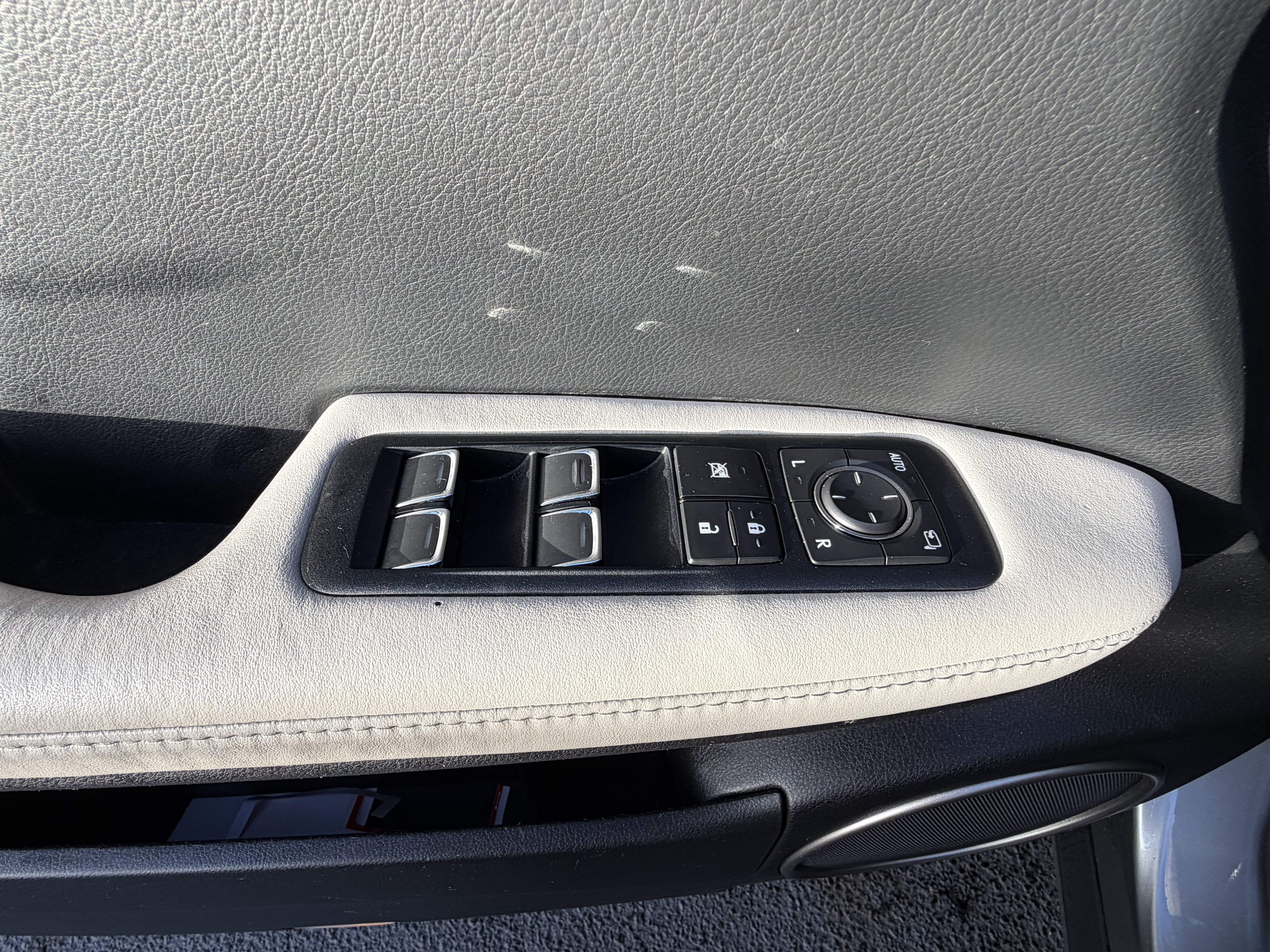 Used 2017 Lexus RX 350 AWD w/ Premium Package image 14