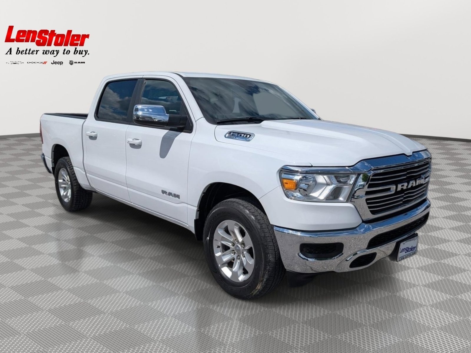Used 2024 RAM 1500 Laramie AWD/4WD image 7