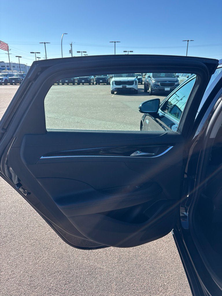 Used 2019 Buick LaCrosse Essence FWD image 23
