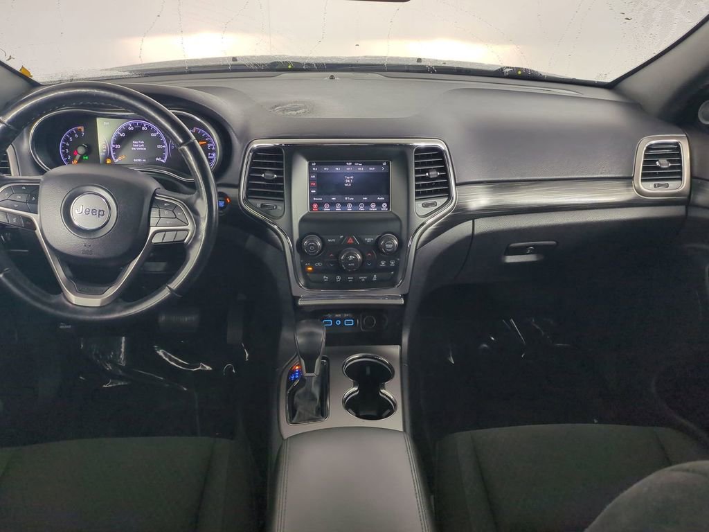 Used 2020 Jeep Grand Cherokee Laredo image 16