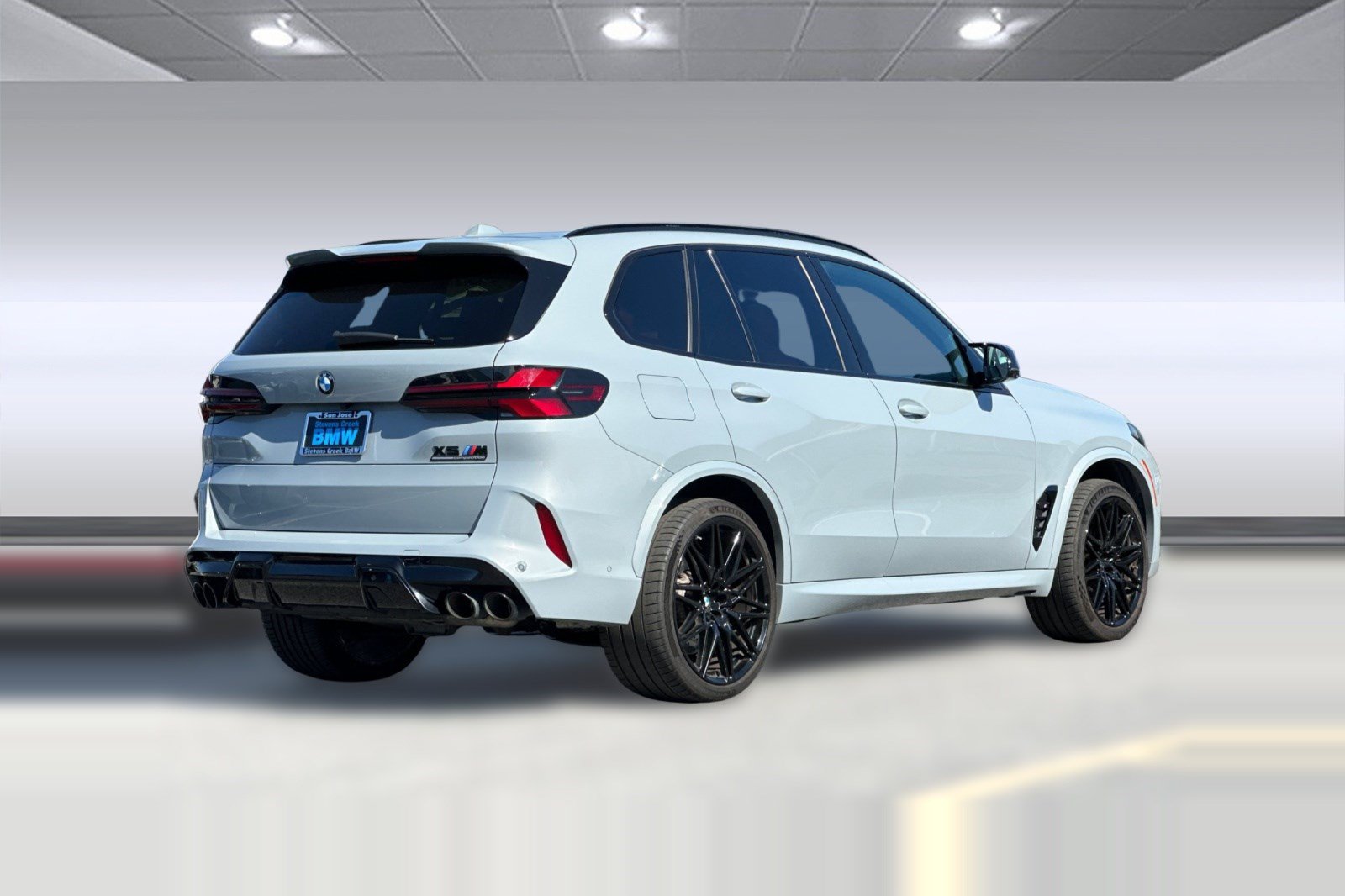 Used 2024 BMW X5 M Competition w/ Executive Package AWD/4WD image 9