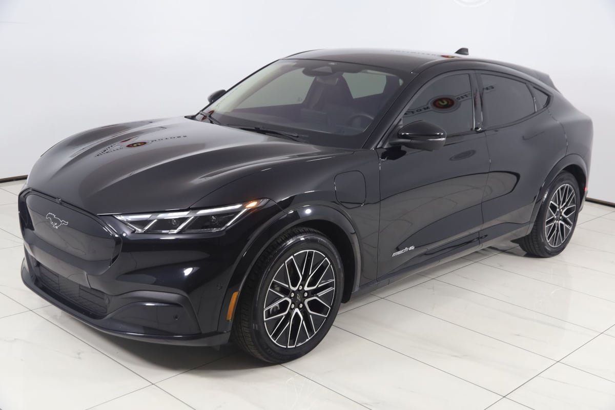 Used 2024 Ford Mustang Mach-E Premium AWD/4WD image 23