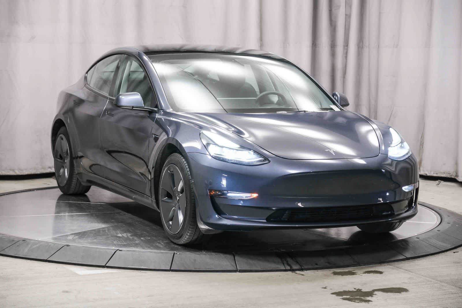 Used 2022 Tesla Model 3 Long Range AWD/4WD image 5
