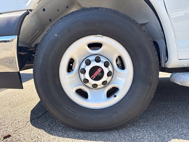 Used 2025 GMC Savana 2500 w/ Driver Convenience Package RWD image 17