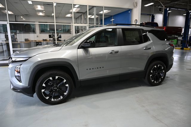 New 2026 Chevrolet Equinox RS w/ Convenience Package III image 7