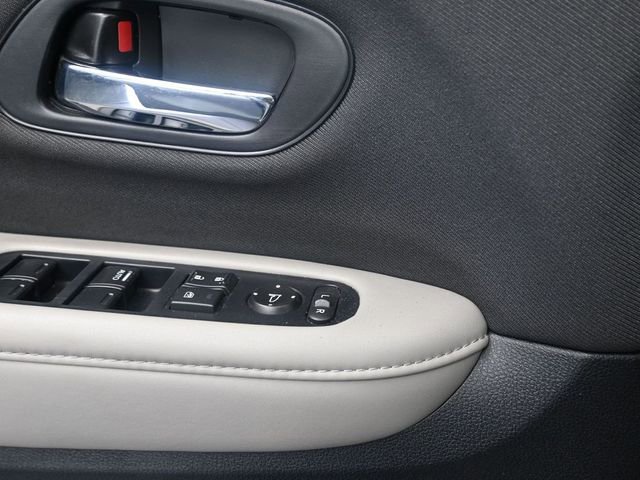 Used 2022 Honda HR-V LX image 15