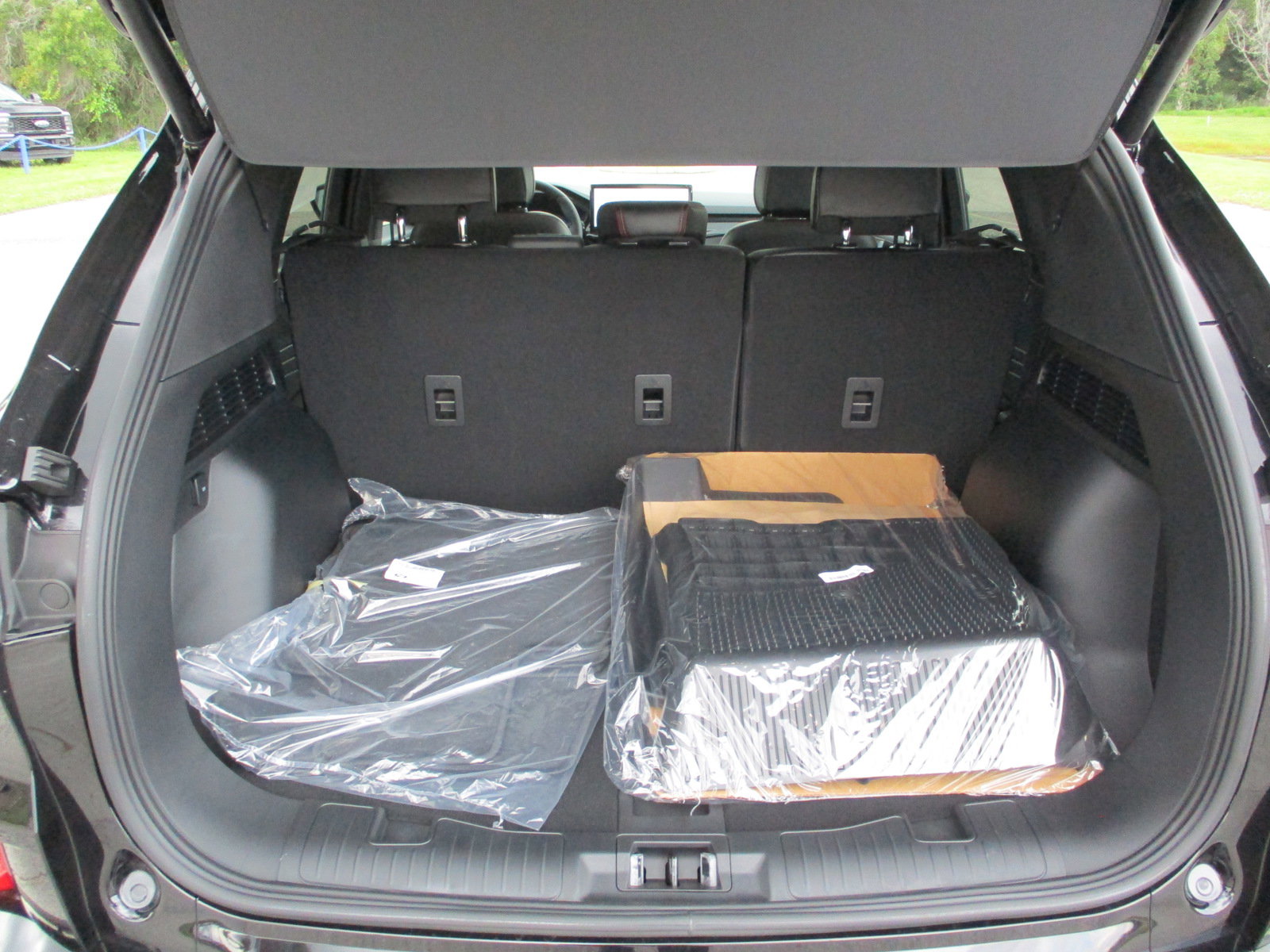 New 2024 Ford Escape ST-Line Elite w/ Premium Technology Package image 26