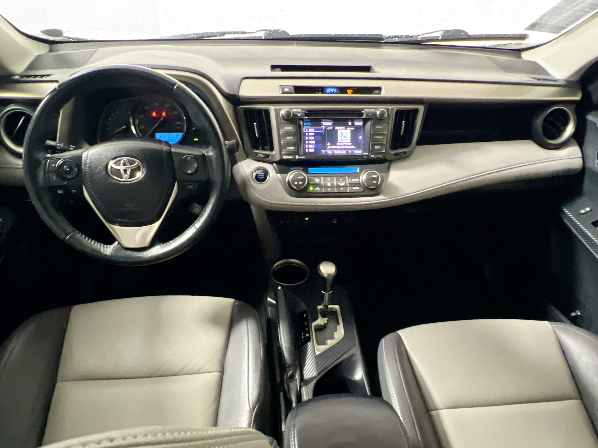 Used 2015 Toyota RAV4 Limited w/ Technology Package image 30