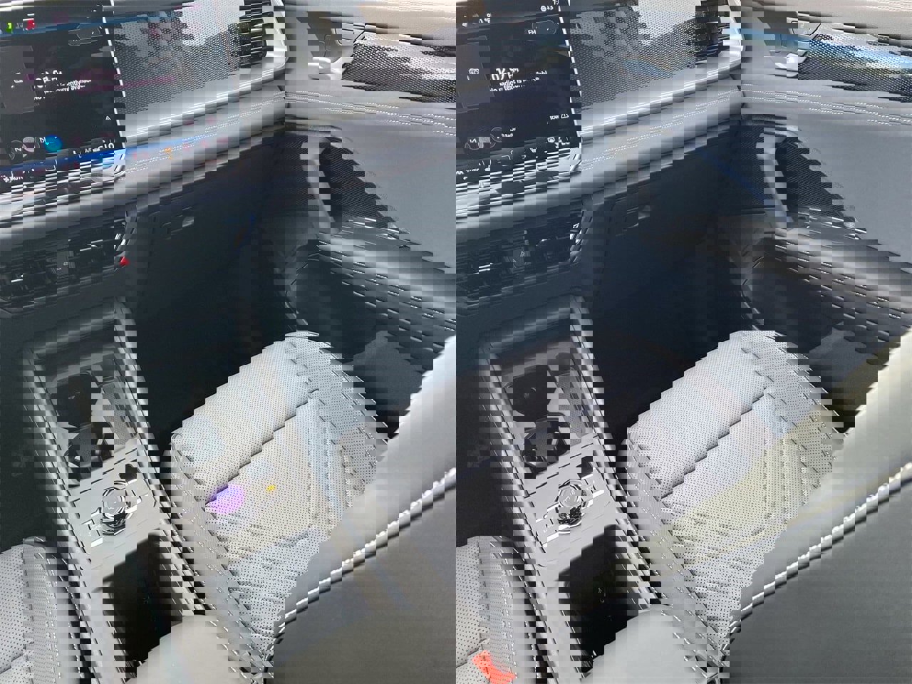 New 2025 Volkswagen Tiguan SE image 12