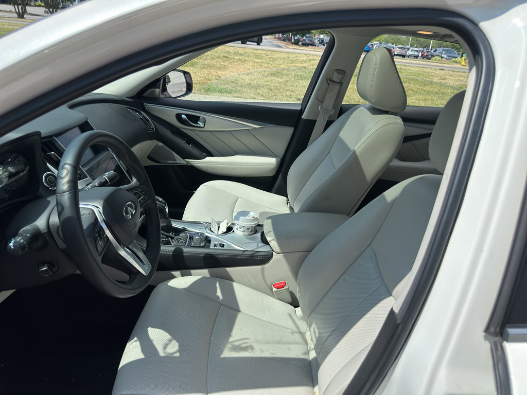 Used 2022 INFINITI Q50 Luxe w/ Cargo Package RWD image 12