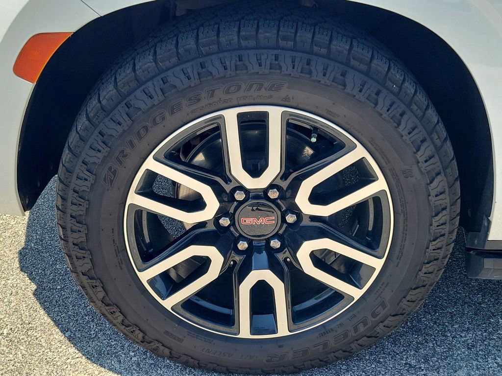 Used 2023 GMC Yukon AT4 w/ AT4 Premium Plus Package image 11