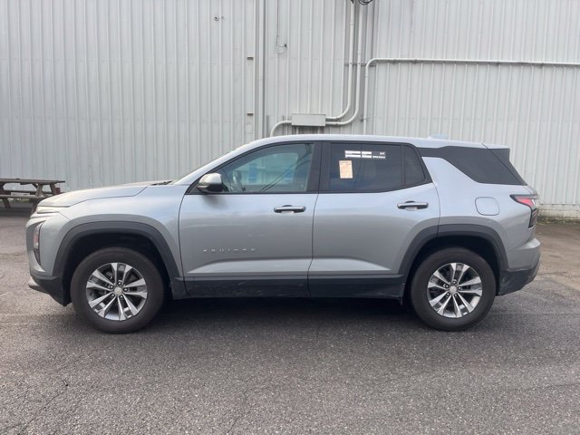 Used 2025 Chevrolet Equinox LT AWD/4WD image 8