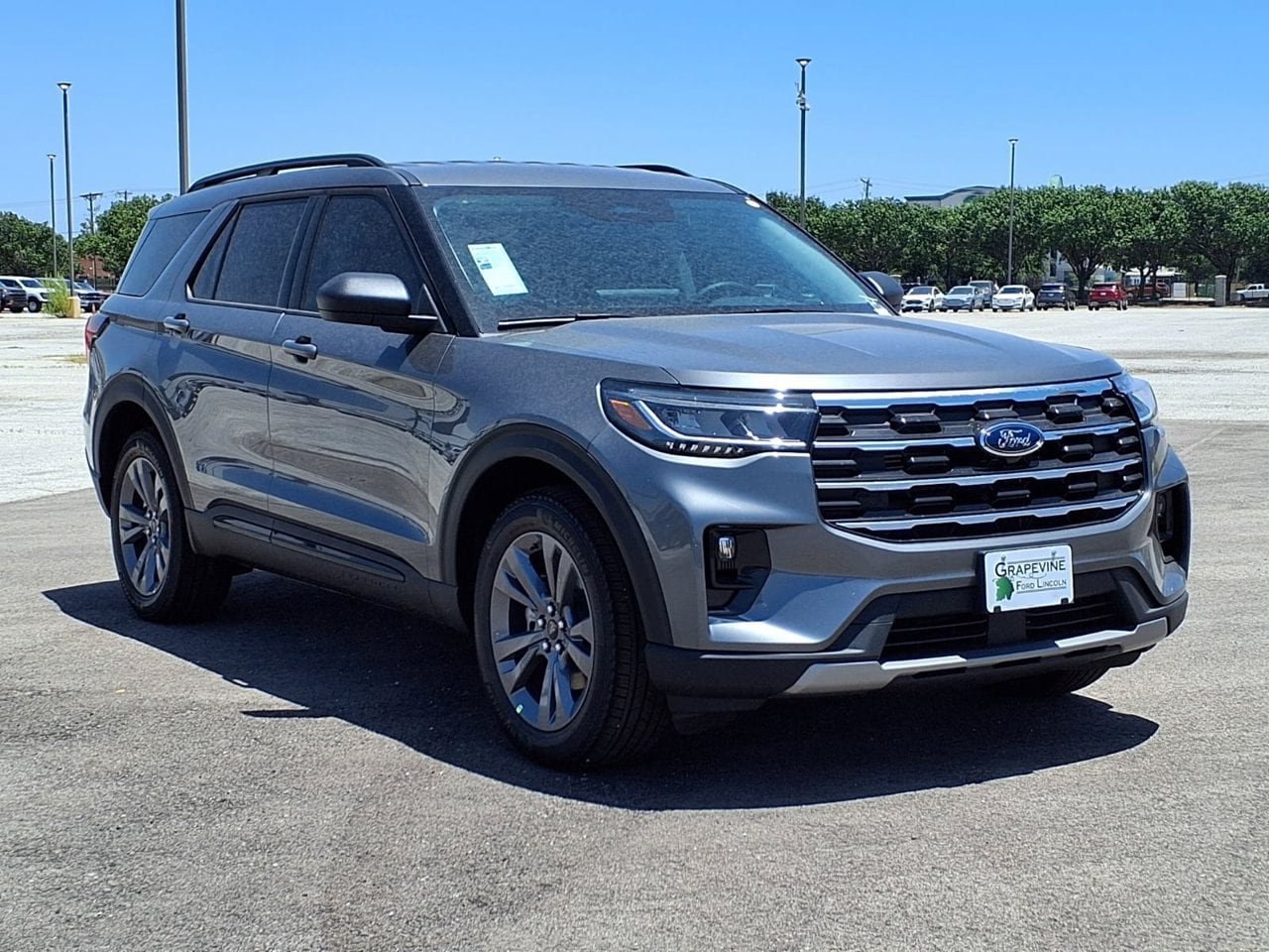 New 2026 Ford Explorer Active w/ Active Comfort Package AWD/4WD image 3