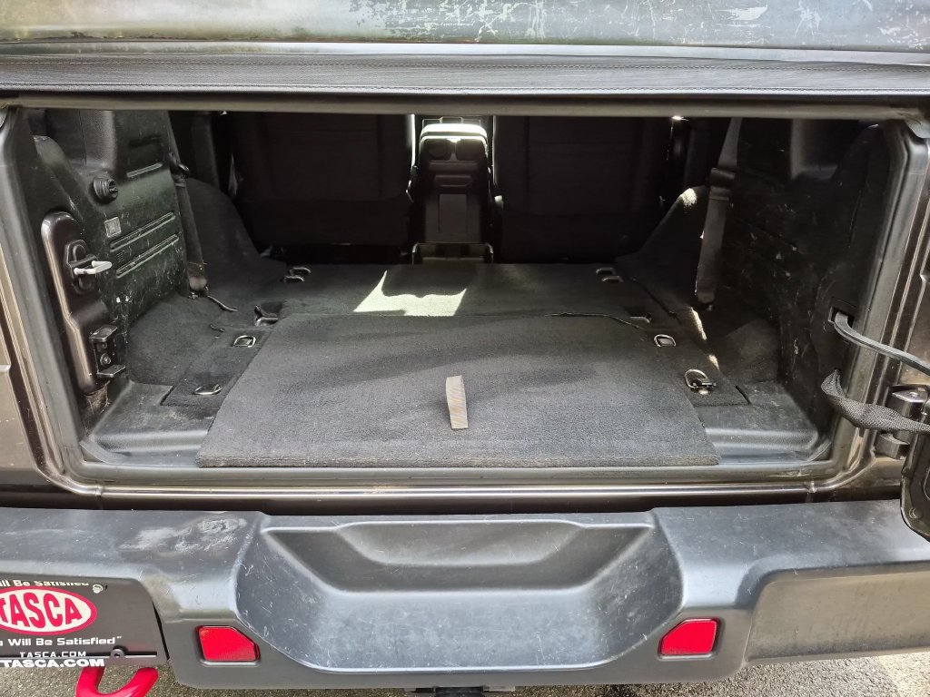 Used 2019 Jeep Wrangler Sport AWD/4WD image 7