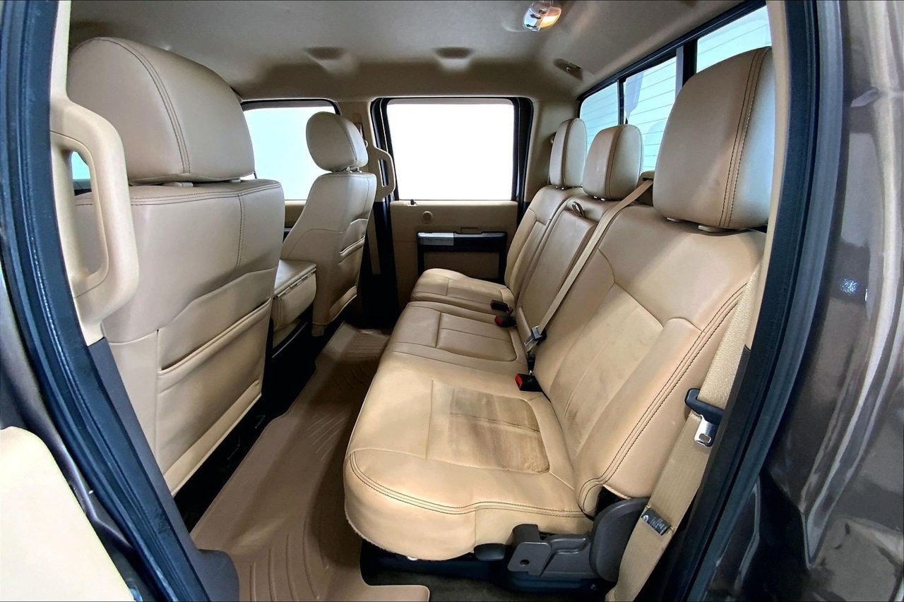 Used 2016 Ford F250 Lariat w/ Lariat Interior Package AWD/4WD image 19