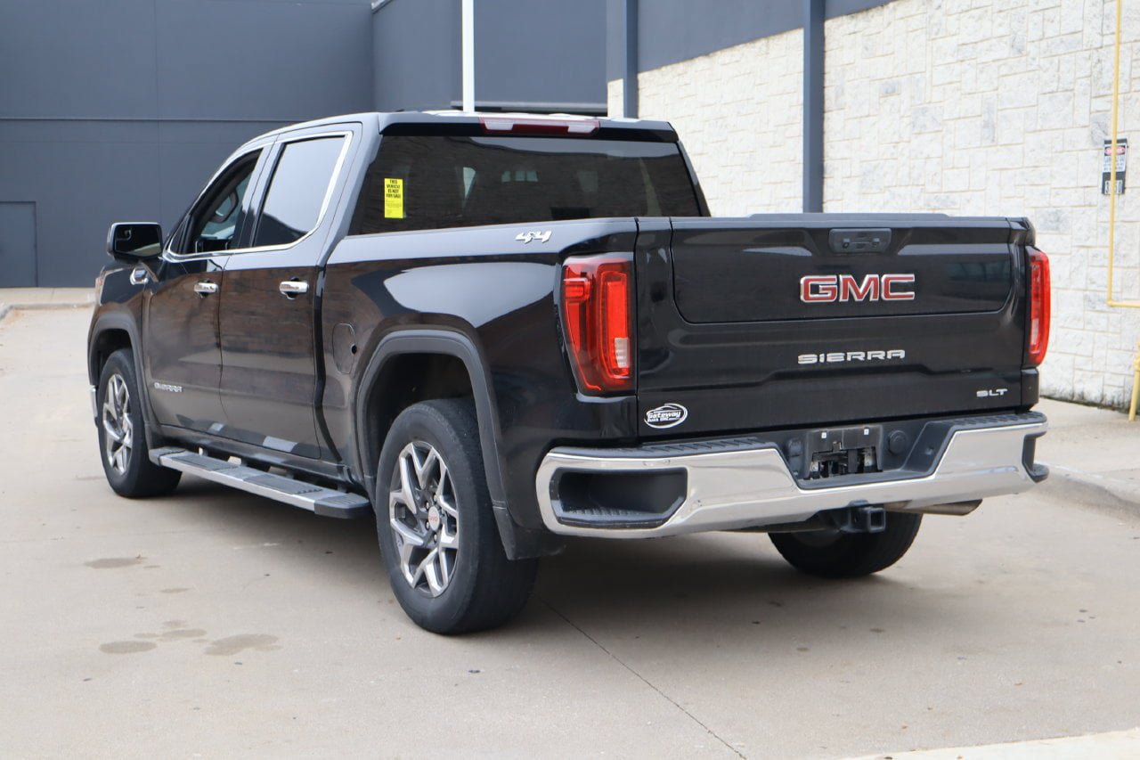 Used 2024 GMC Sierra 1500 SLT AWD/4WD image 3