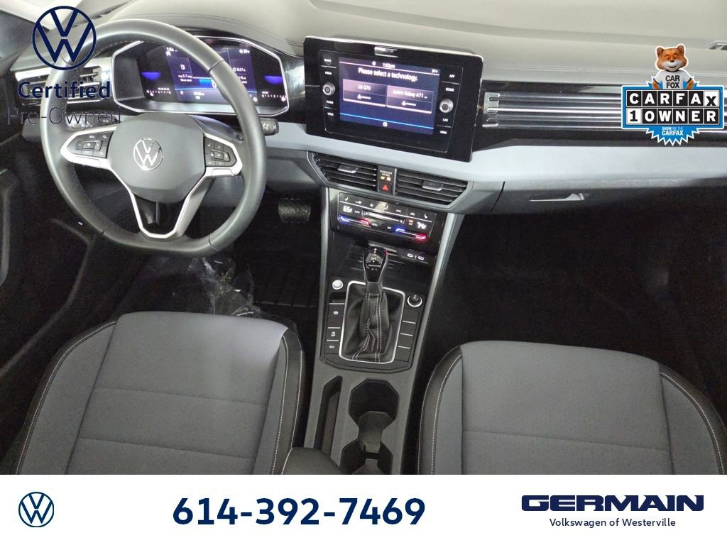 Certified 2025 Volkswagen Jetta SE w/ Sunroof Package image 33