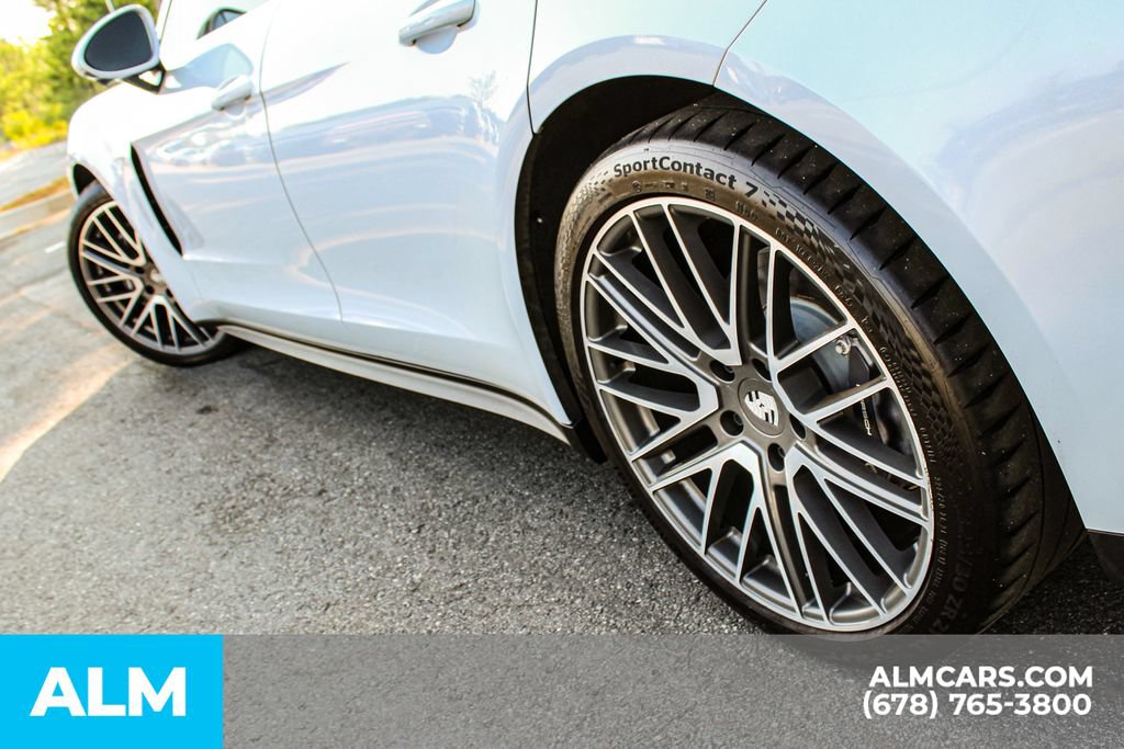 Used 2024 Porsche Panamera 4 w/ Premium Package AWD/4WD image 15