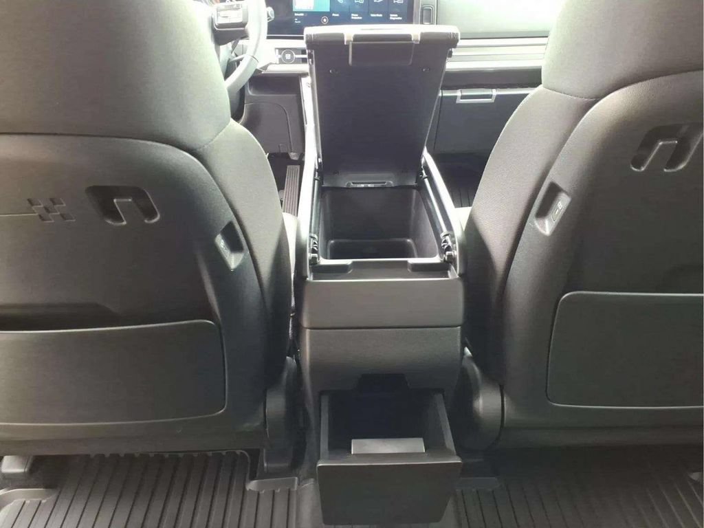 New 2026 Hyundai Santa Fe SE FWD image 12