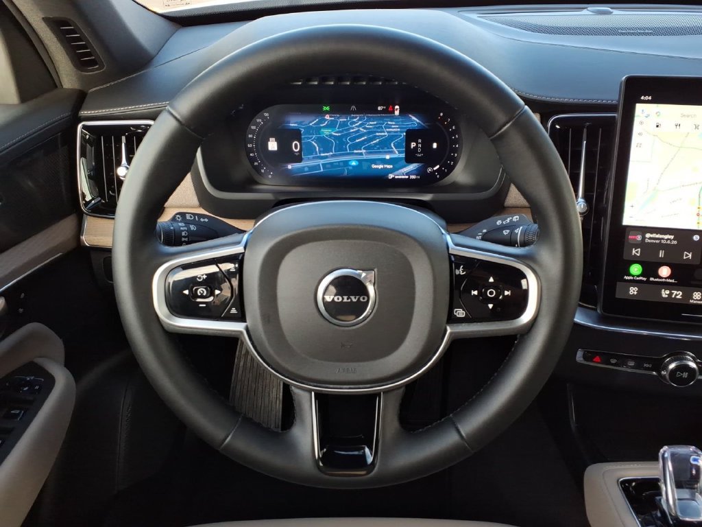 Certified 2026 Volvo XC90 B6 Plus AWD/4WD image 15