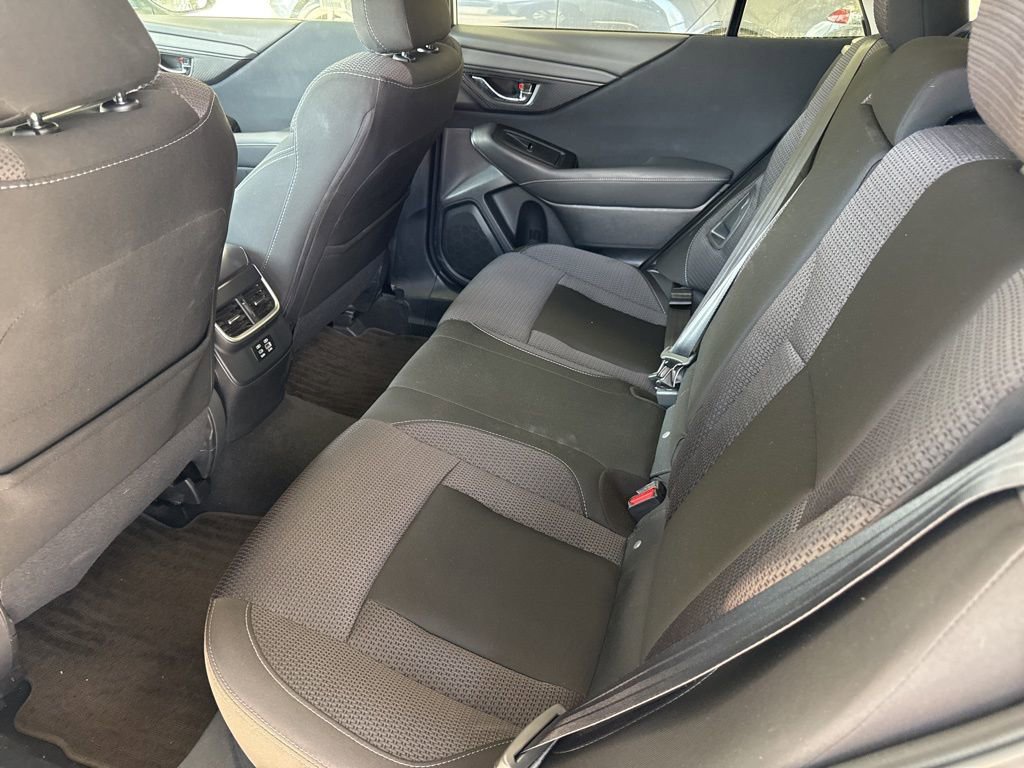 Used 2025 Subaru Outback Premium image 9