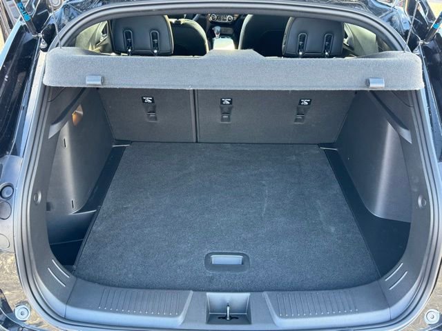 Used 2025 Chevrolet Trax RS w/ Sunroof Package image 30