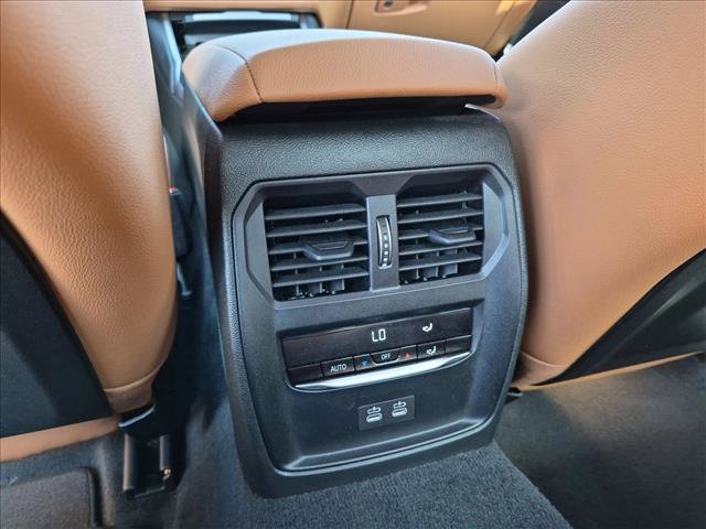Certified 2024 BMW 330i Sedan w/ Convenience Package RWD image 18