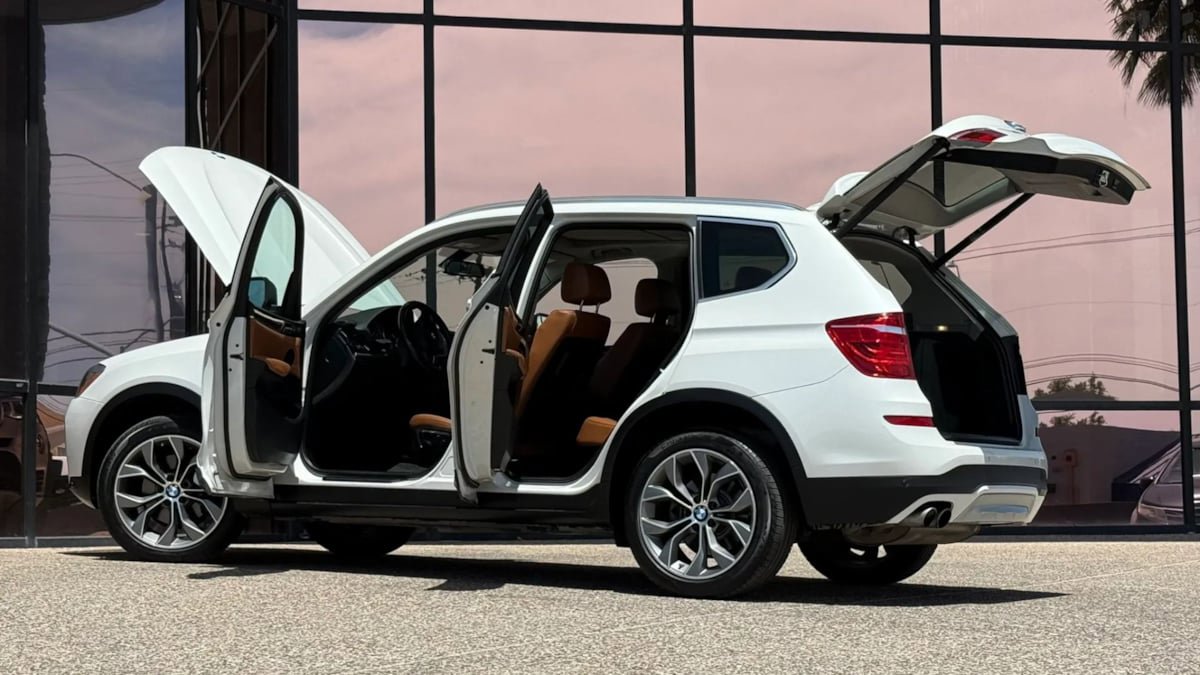 Used 2016 BMW X3 xDrive28i AWD/4WD image 30