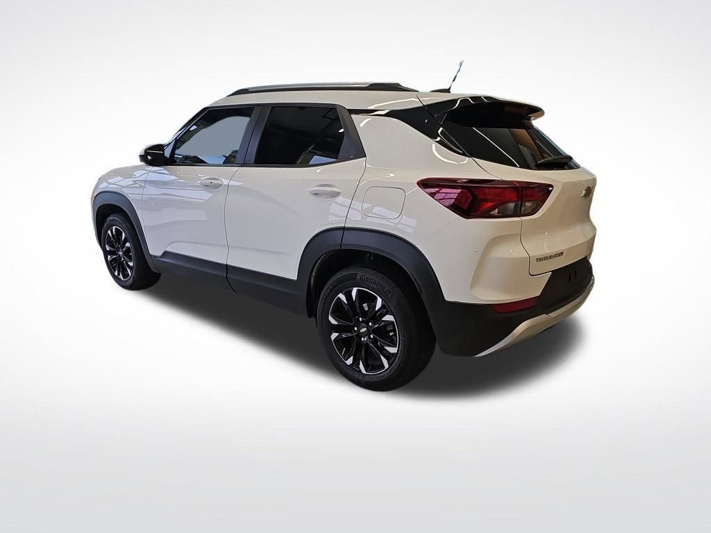 Used 2023 Chevrolet TrailBlazer LT image 3