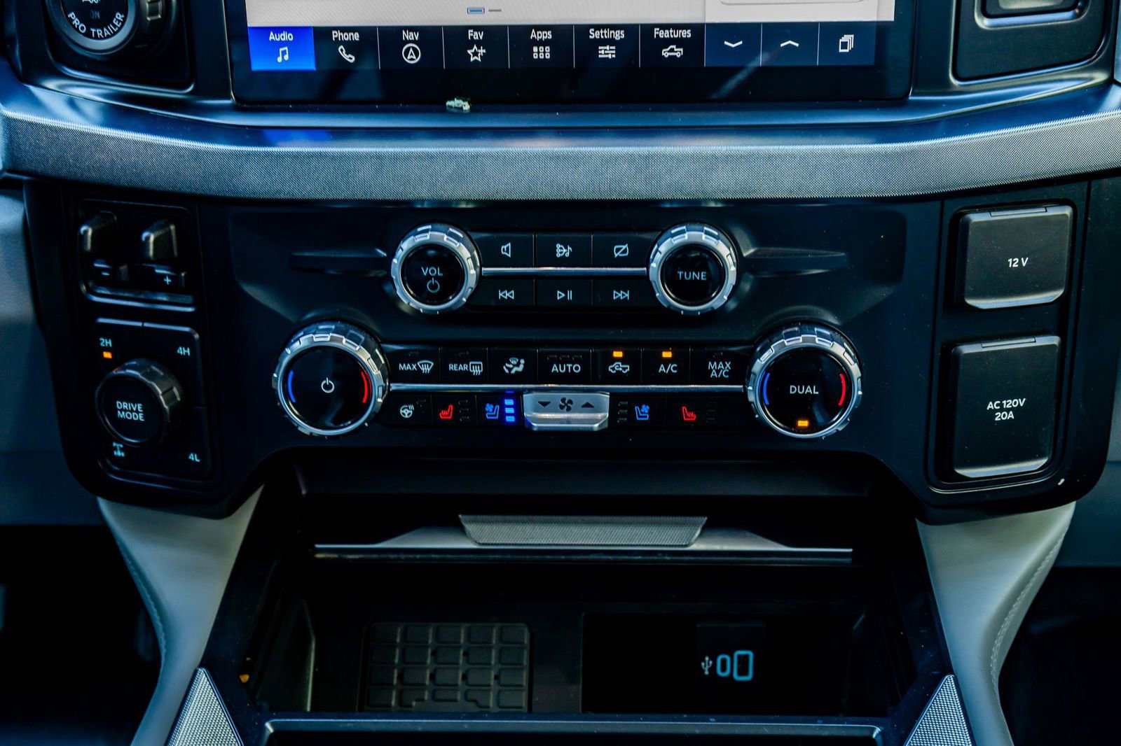 Used 2024 Ford F250 Limited w/ FX4 Off-Road Package image 22