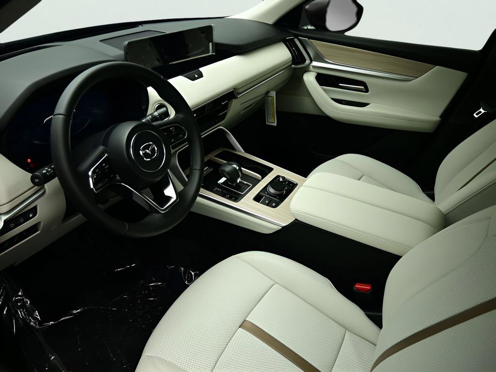 New 2025 MAZDA CX-90 Plug-In Hybrid w/ Premium Plus image 2