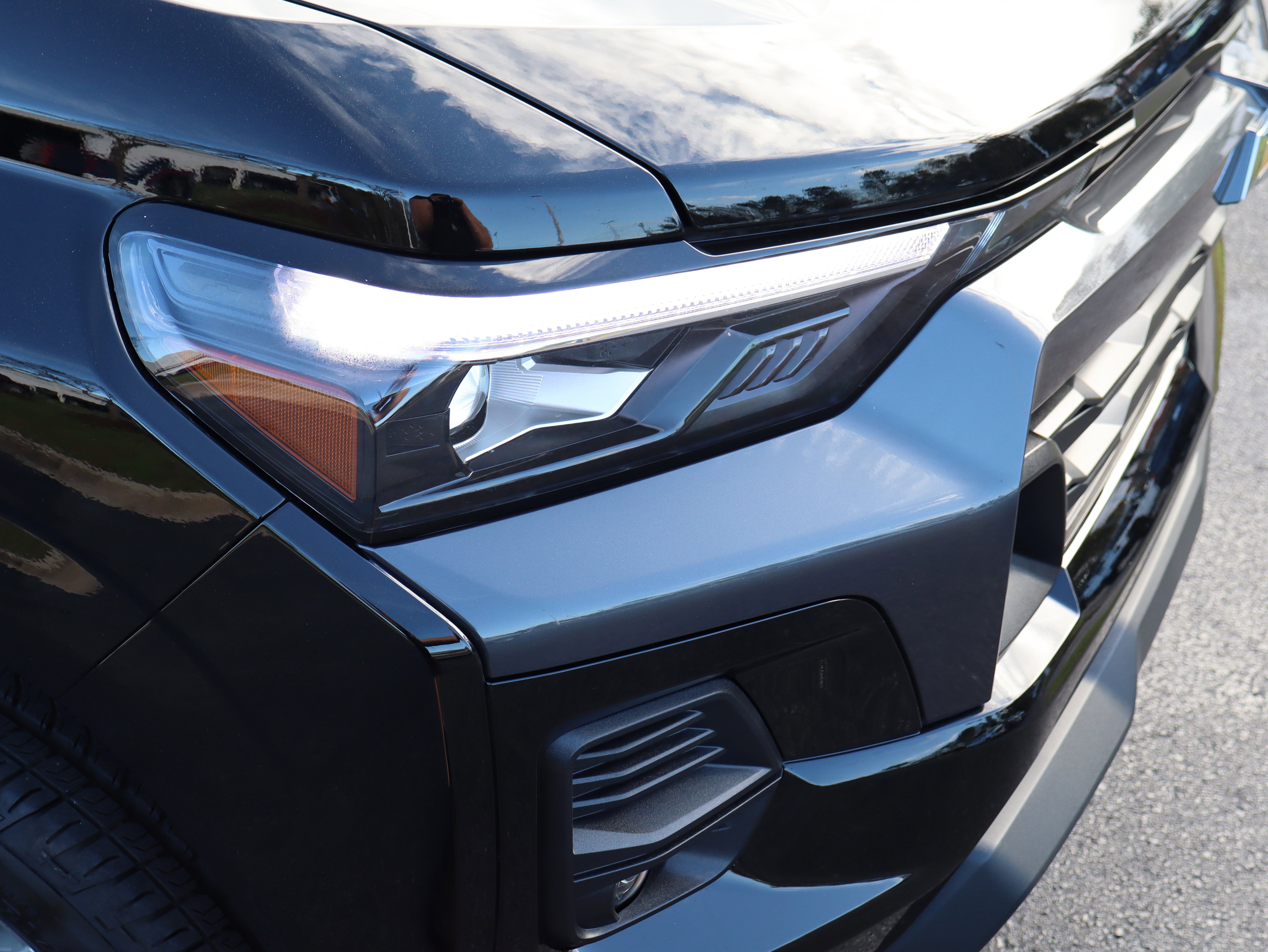 Used 2024 Chevrolet Colorado LT w/ LT Convenience Package III image 13