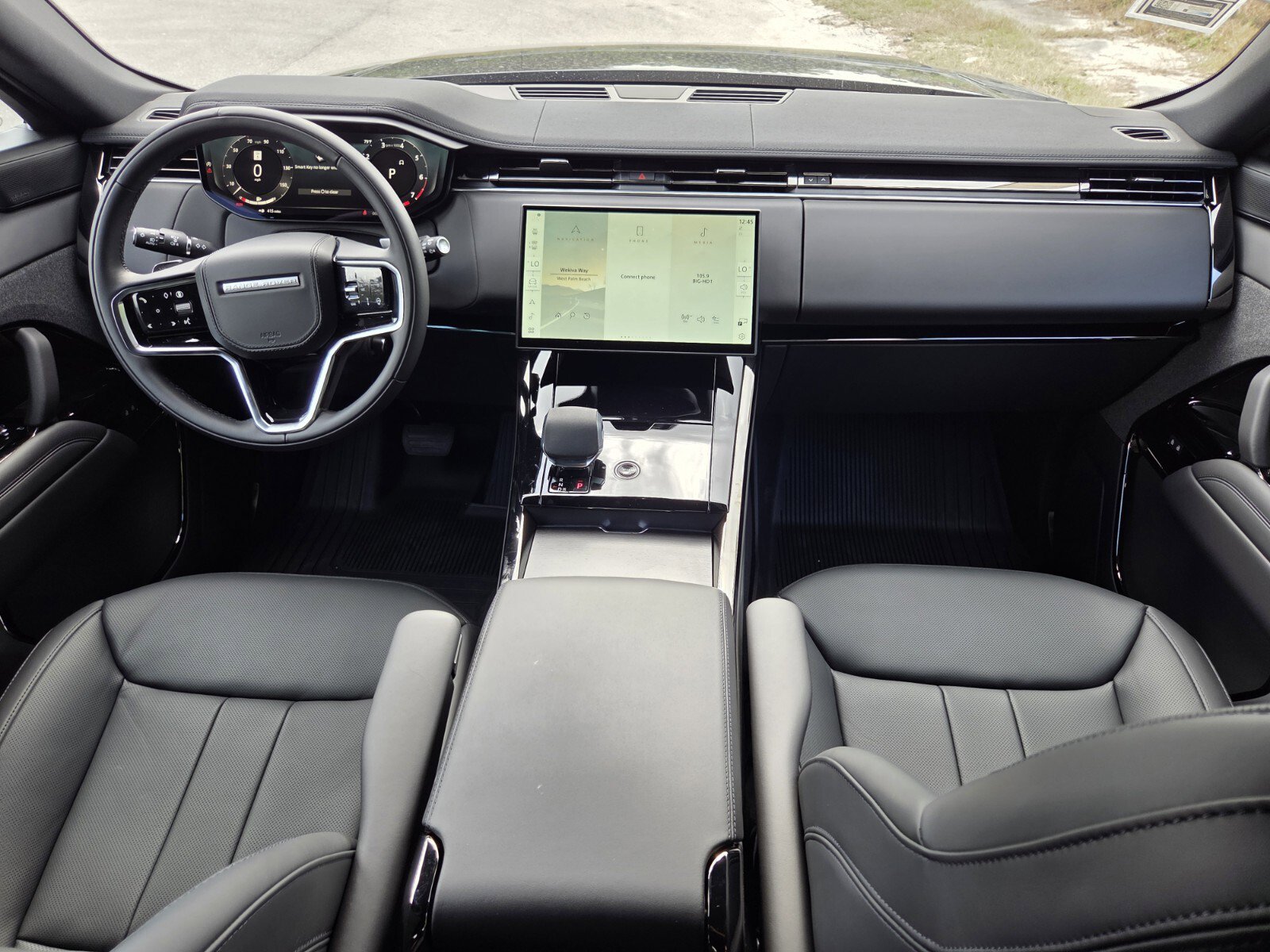 New 2025 Land Rover Range Rover Sport SE image 4