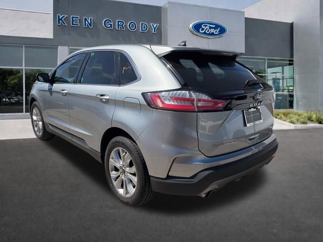 Used 2024 Ford Edge Titanium image 3