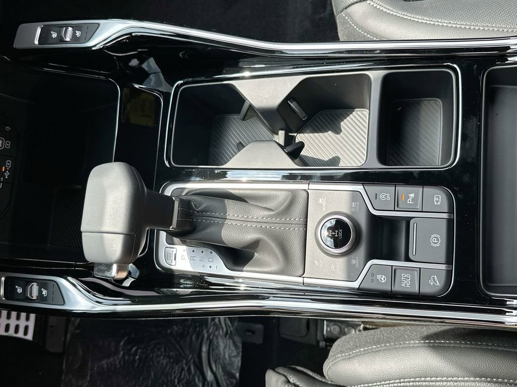 Used 2024 Kia Sorento SX Prestige image 40